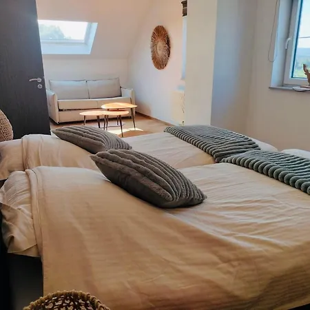 Alojamento de Acomodação e Pequeno-almoço Chez Colette 3*